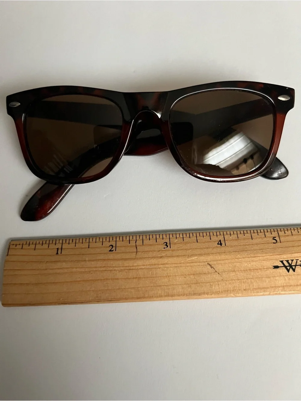 New York & Company Women’s Classic Tortoiseshell Sunglasses - Brown Lenses